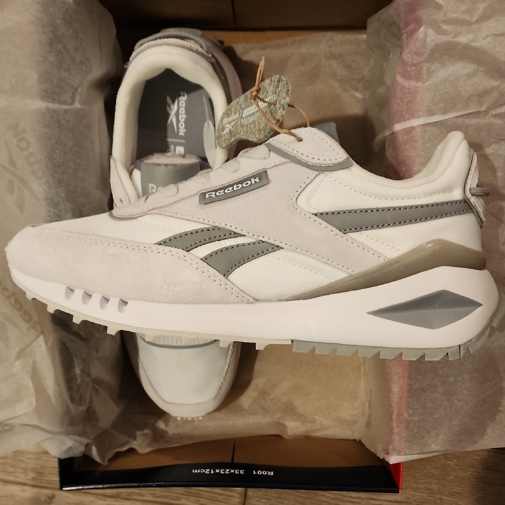 Reebok Forte White and Gray Sneakers - Picture 5 of 5